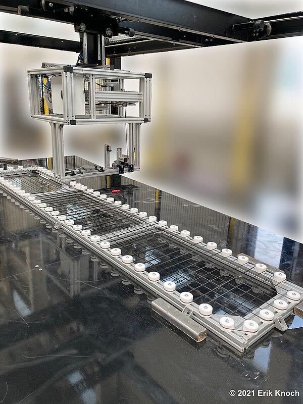 Herstellung einer Bewehrung in der Forschungsanlage des Betonwerk Oschatz (Foto/Abbildung: Erik Knoch/HTWK Leipzig)