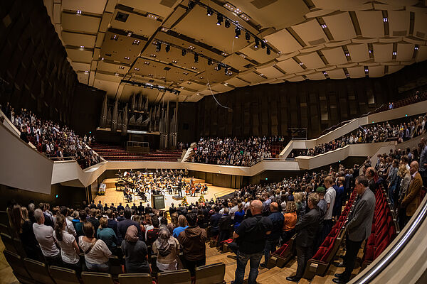 Immafeier im großen Saal des Gewandhauses zu Leipzig. (Foto: Swen Reichhold 2022/HTWK Leipzig)