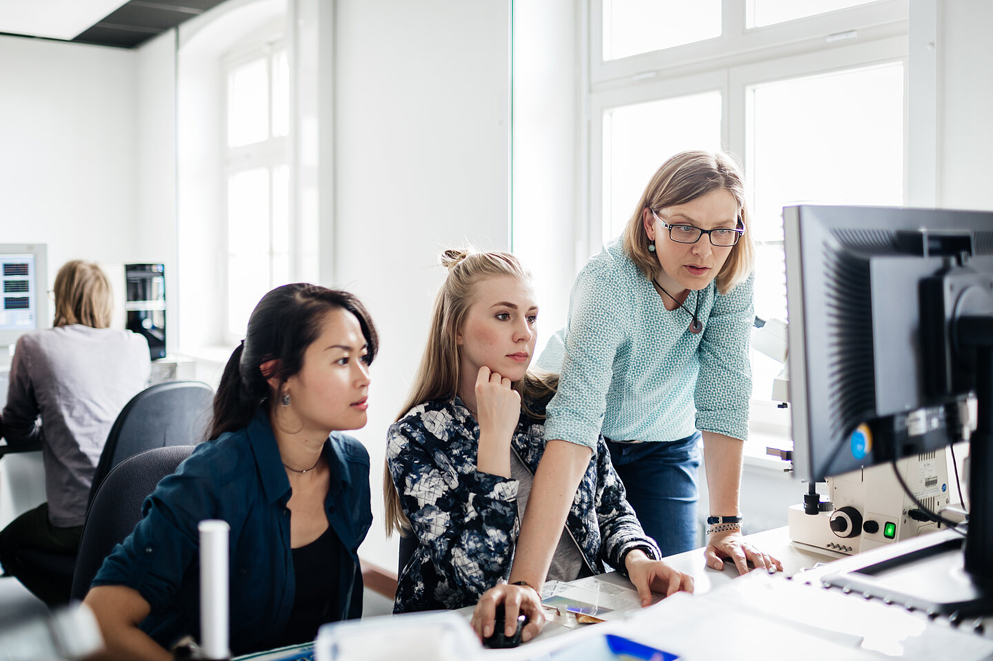 Contact information (Photo: feinesbild) Go to the information page