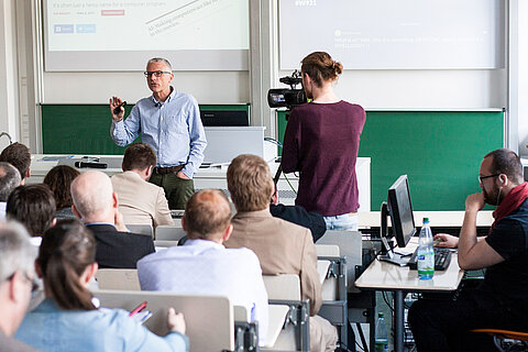 HR Innovation Day Vortrag im Hörsaal für Studierende, Alumni und Fachkräfte aus dem Bereich Personalmanagement.