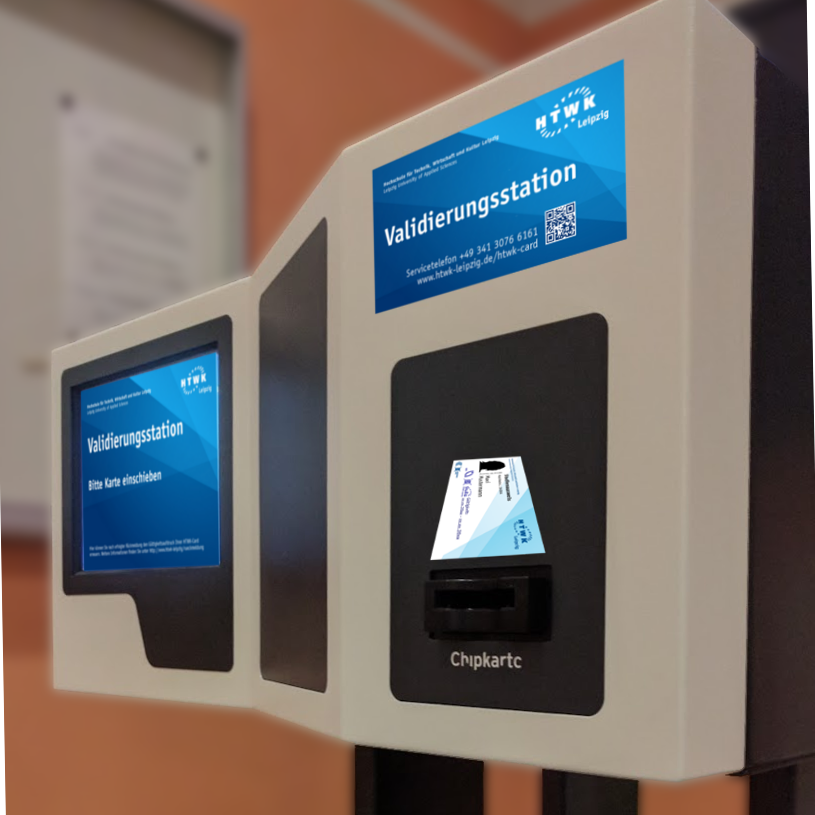 Validierungsstation für die HTWK-Card Automat mit Bildschirm und Möglichkeit zum Einführen der HTWK-Card
