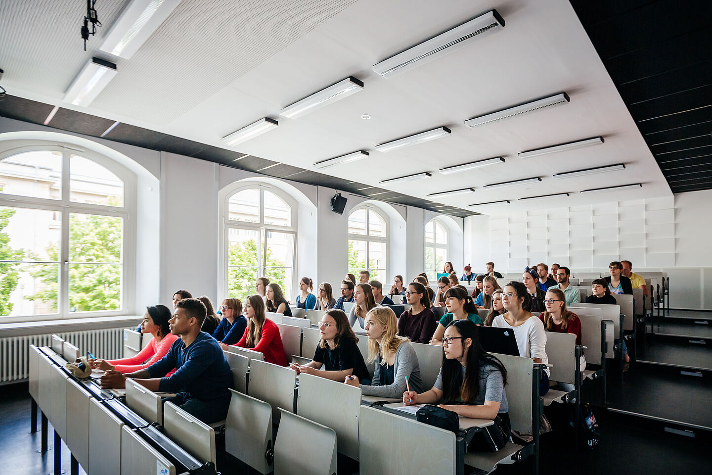 Hörsaal voller Studierender