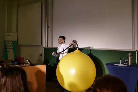 ExperiWatt 2023: Preisverleihung mit Jack Pop am 29.03.2023 im Wienerbau HTWK Leipzig - Das Knall-Experiment und die Zerplatz-Energie © HTWK Leipzig