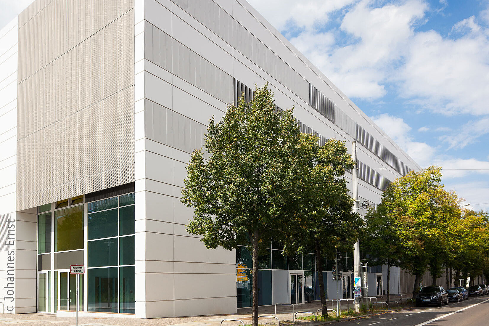 Nieper-Bau Außenansicht des modernen Nieper-Baus