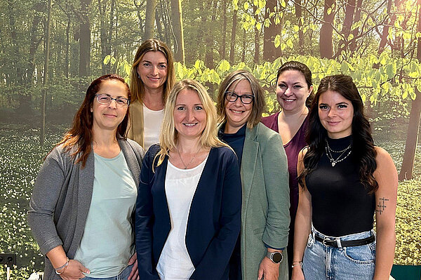 Berufsberater-Team der AfA Gruppenfoto mit fünf lächelnden Damen