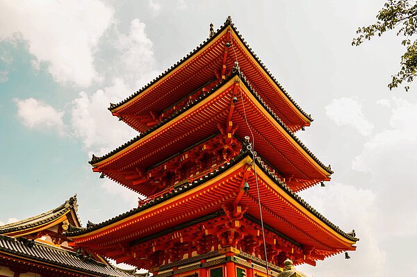 Webinare zu Auslandsstudium in Asien Pagode