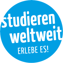 Blauer Kreis mit weißem Schriftzug "studieren weltweit"